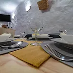 Nyaraló House
