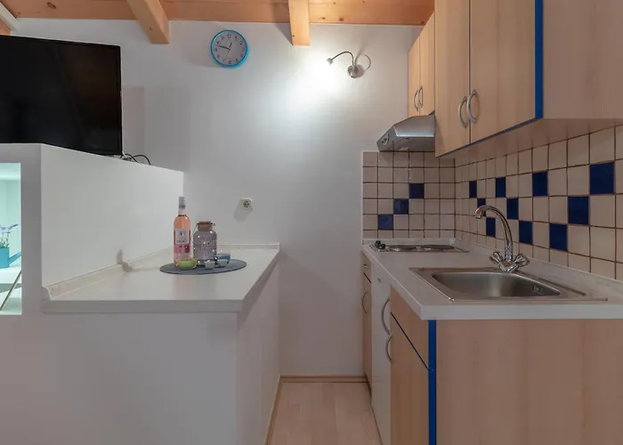 House Case de vacanță Punat